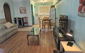 Fully Airconditioned Geraldton Holiday Unit With Free Streaming